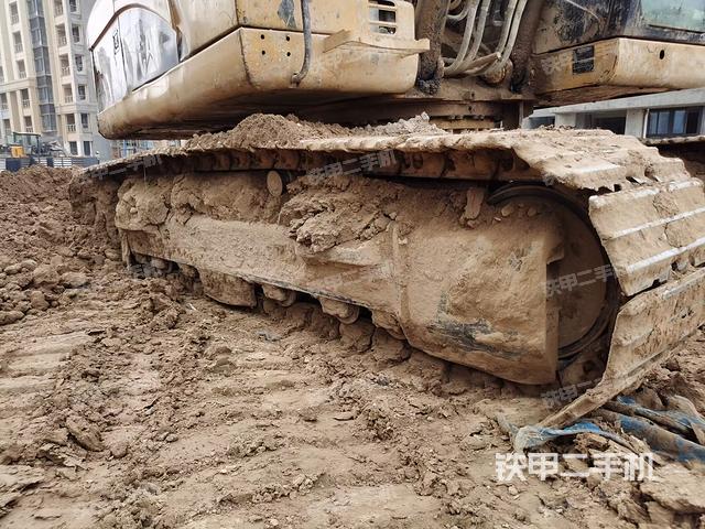 单侧履带整体（整机外观）