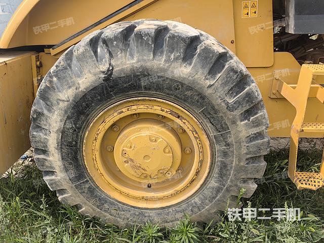 整机右侧（设备外观及核心部件）