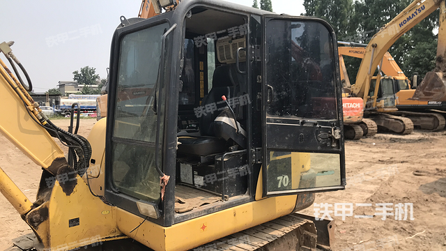 驾驶室整体（整机外观）