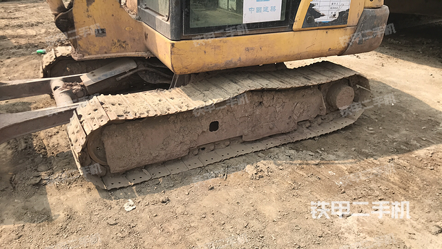 单侧履带整体（整机外观）