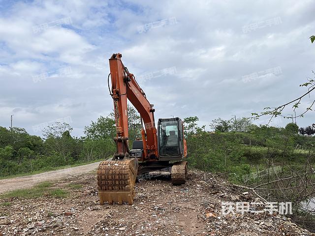 驾驶室整体（整机外观）