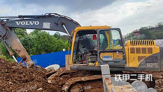 云南-红河哈尼族彝族自治州二手沃尔沃EC210BP挖掘机实拍照片