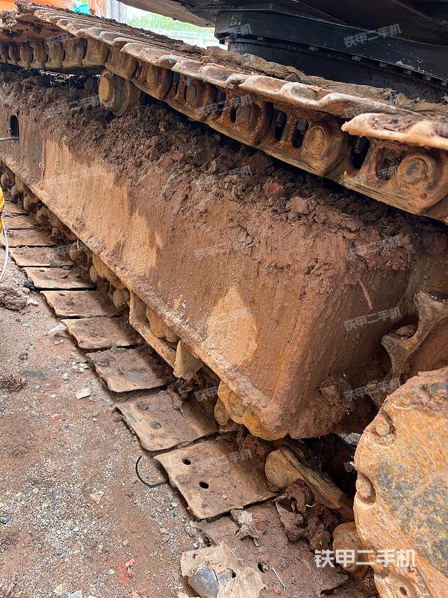 单侧履带整体（整机外观）