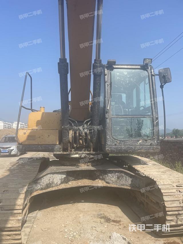 驾驶室整体（整机外观）