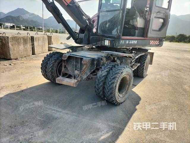 驾驶室整体（整机外观）