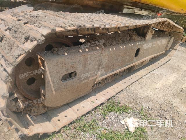 右側(cè)履帶整體?(行走機(jī)構(gòu)) 右側(cè)履帶整體?(行走機(jī)構(gòu))