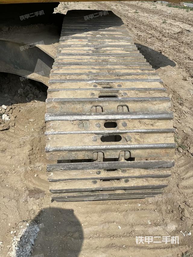 单侧履带整体（整机外观）