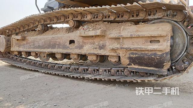 单侧履带整体（整机外观）