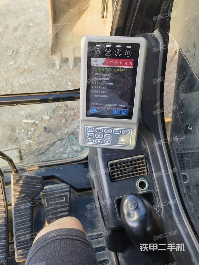 驾驶室整体（整机外观）