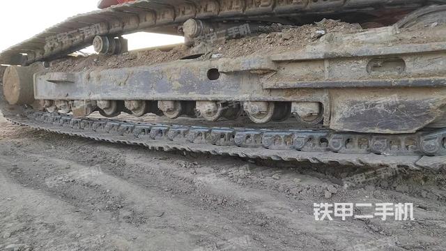 单侧履带整体（整机外观）