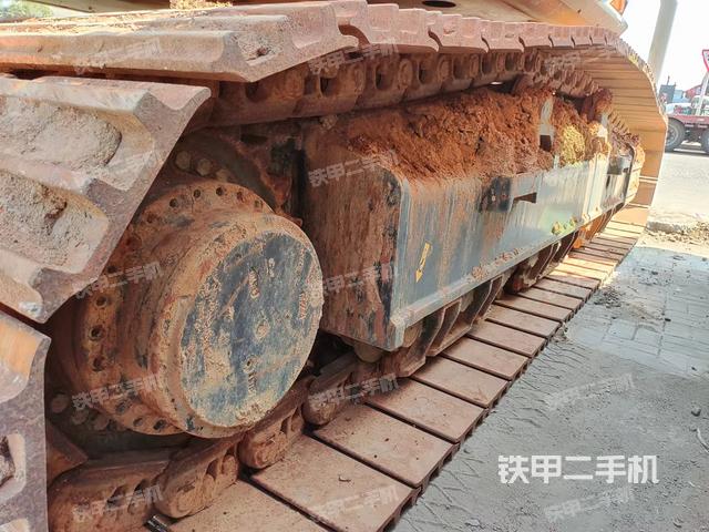 整机右侧（设备外观及核心部件）