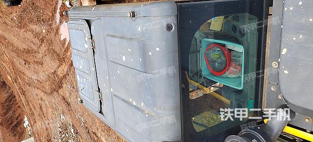 驾驶室顶部（整机外观）