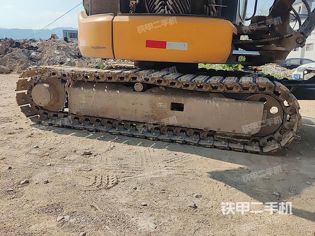 单侧履带整体（整机外观）