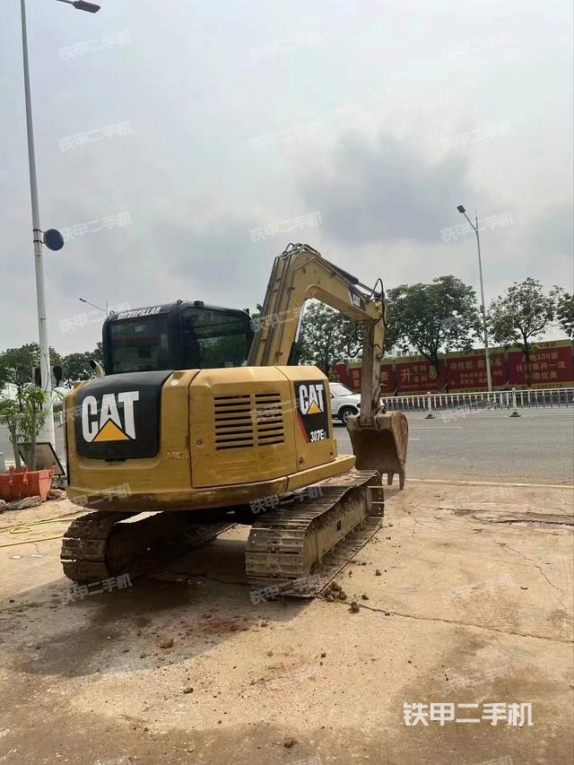 单侧履带整体（整机外观）