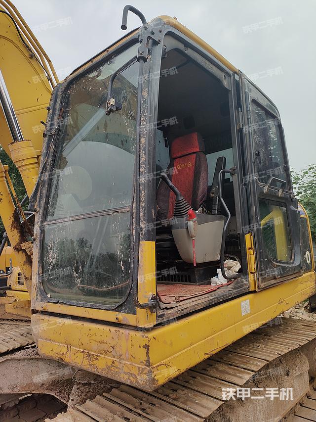 驾驶室整体（整机外观）