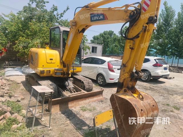 右前45(整機(jī)外觀) 右前45(整機(jī)外觀)