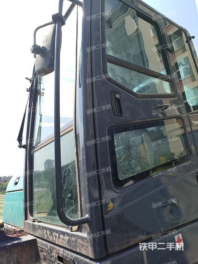 驾驶室整体（整机外观）