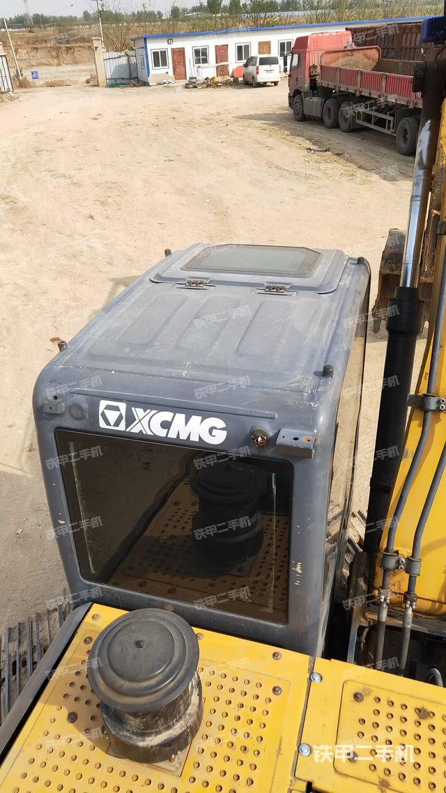 驾驶室顶部（整机外观）