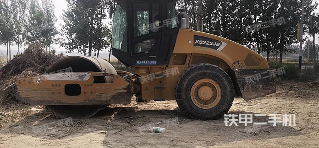 整机左侧（设备外观及核心部件）