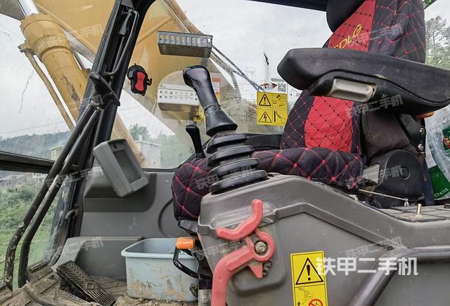 驾驶室整体（整机外观）