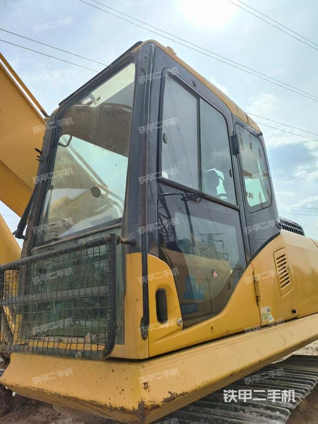 驾驶室整体（整机外观）