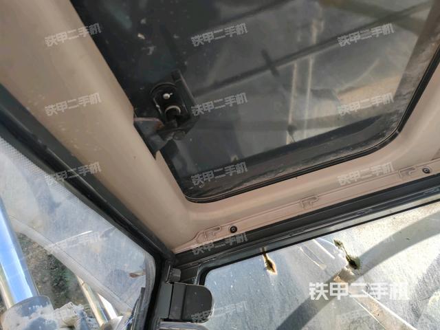 右侧玻璃角标（驾驶室部分）