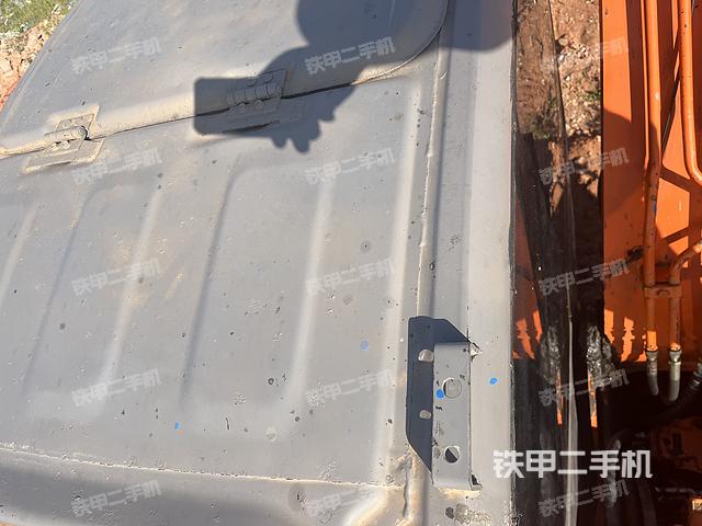 驾驶室顶部（整机外观）