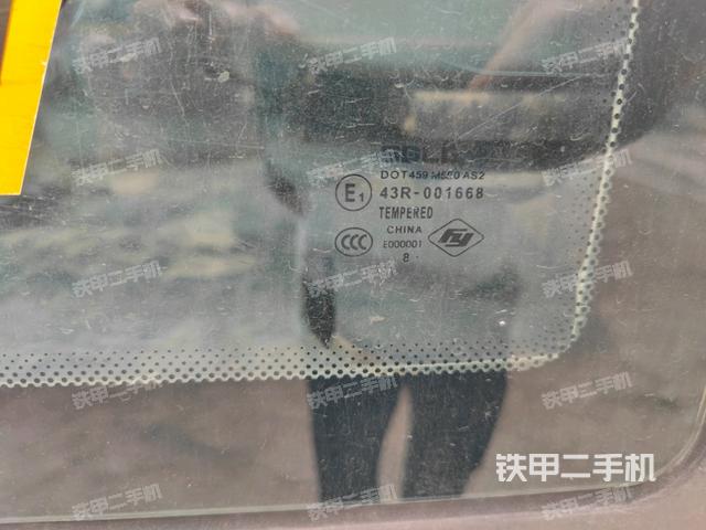 后窗玻璃角標(biāo)(駕駛室部分) 后窗玻璃角標(biāo)(駕駛室部分)