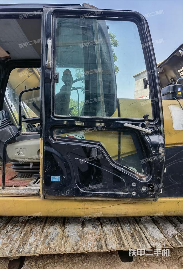 驾驶室整体（整机外观）