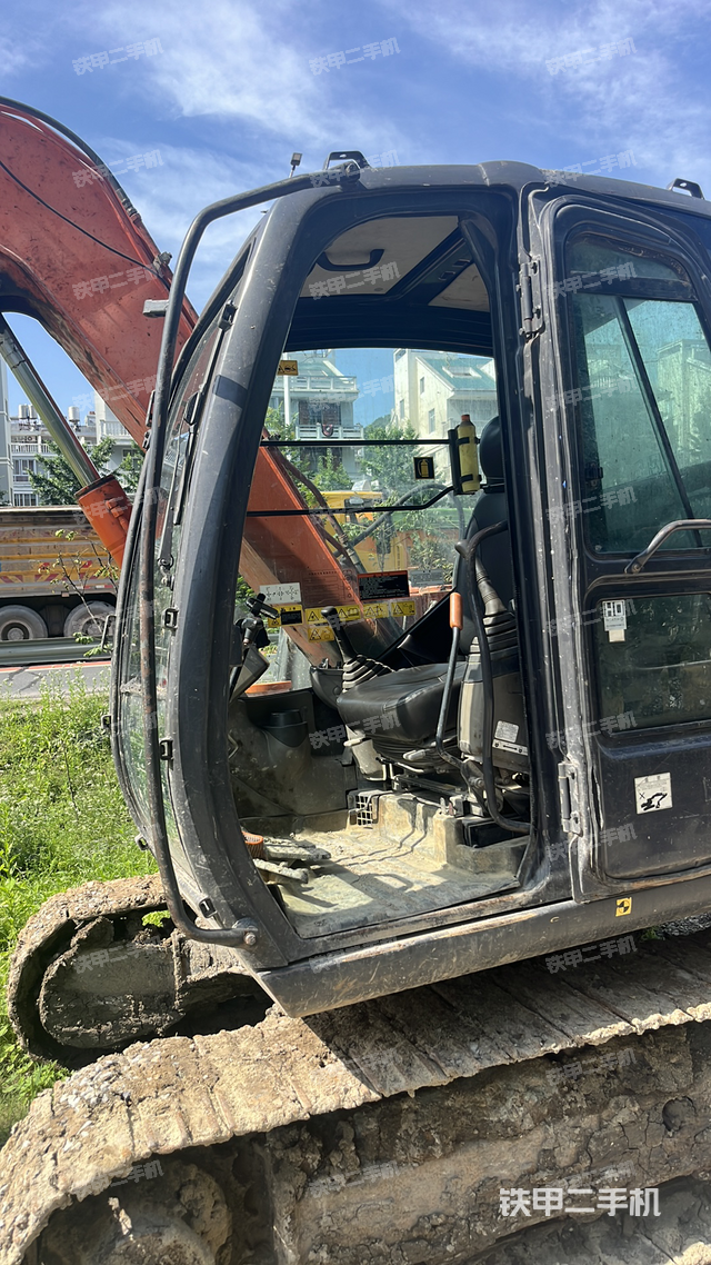 驾驶室整体（整机外观）