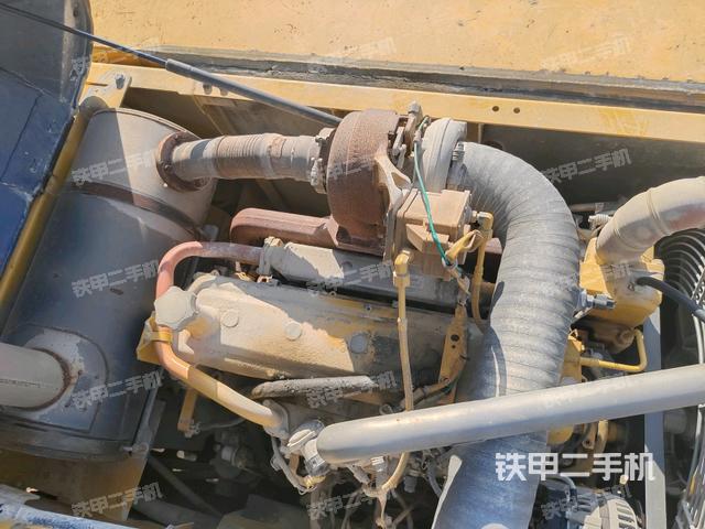 中央回转接头特写（上车部件）