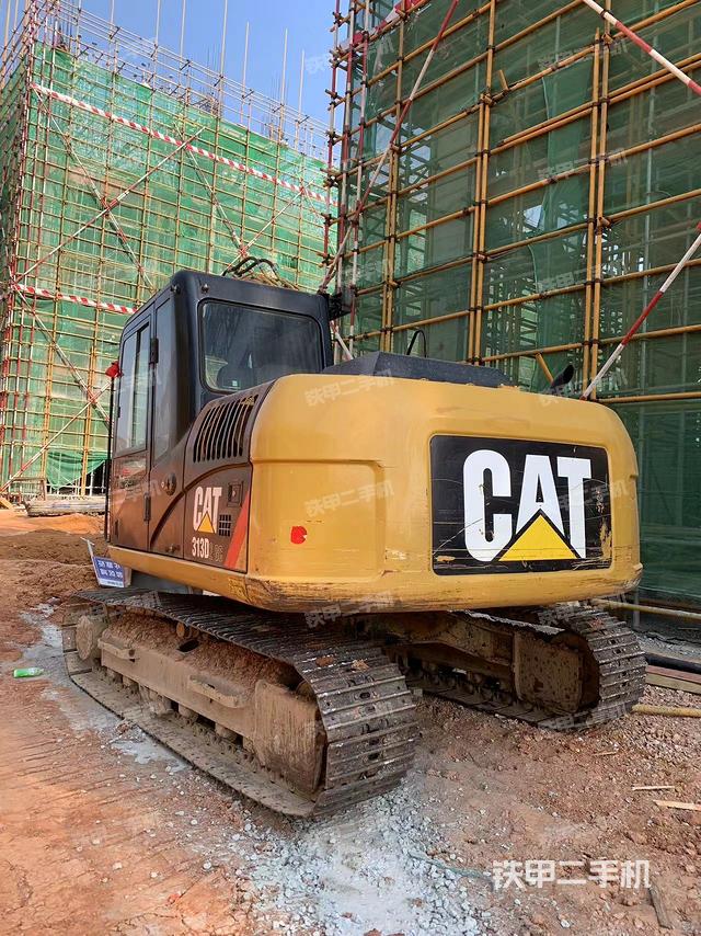 驾驶室顶部（整机外观）