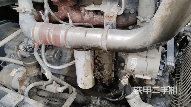 发动机左侧（整机外观及大件）