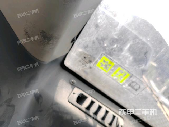 后窗玻璃角标（驾驶室部分）