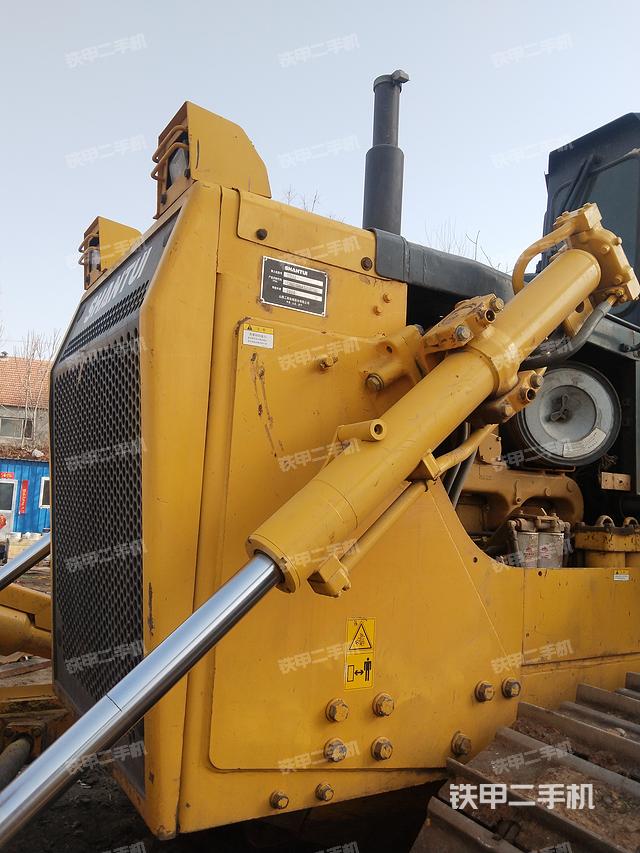 整机左侧（设备外观及核心部件）