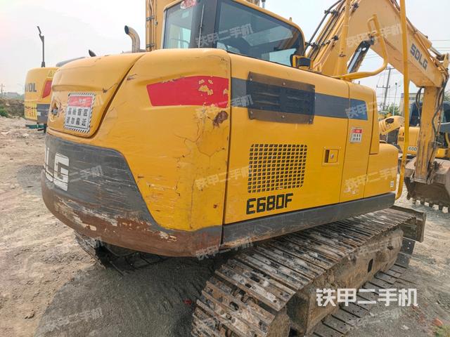 右后45(整機(jī)外觀) 右后45(整機(jī)外觀)