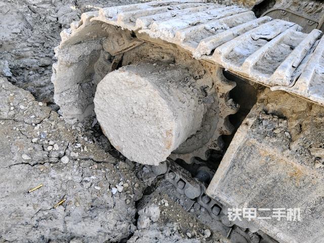 右驱动轮（行走机构）