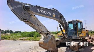 江苏-南通市二手沃尔沃EC200 D挖掘机实拍照片