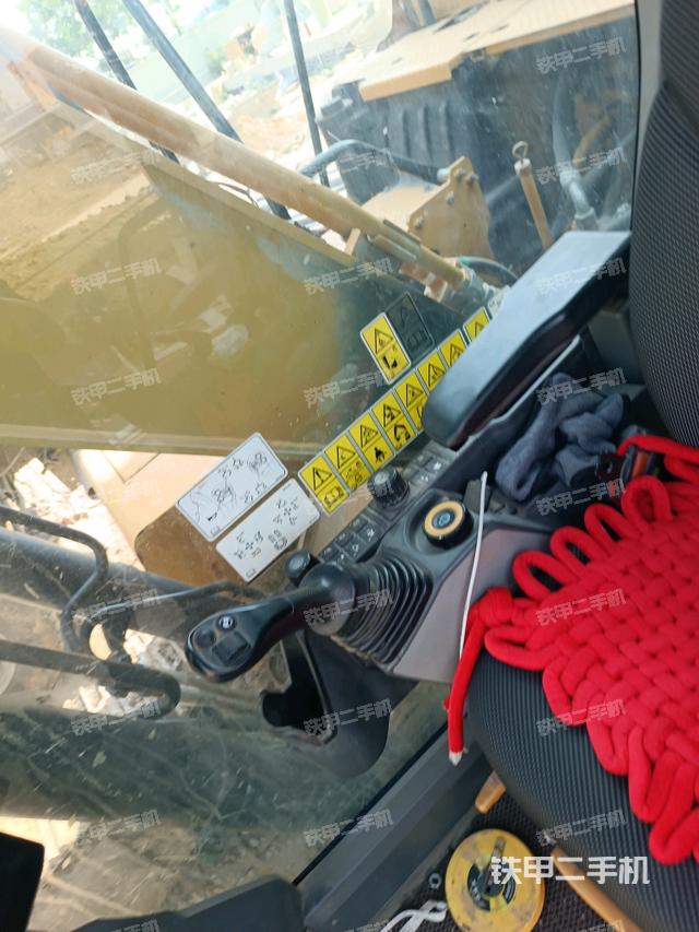 驾驶室左前45度（驾驶室部分）