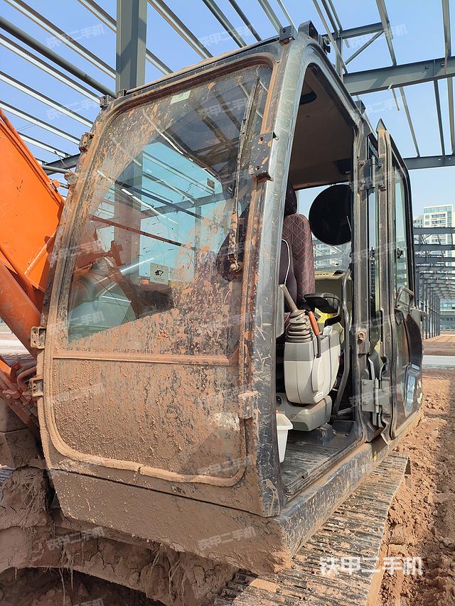 驾驶室整体（整机外观）