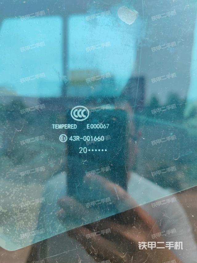 后窗玻璃角标（驾驶室部分）