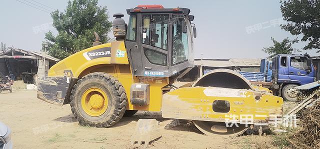 整机右侧（设备外观及核心部件）