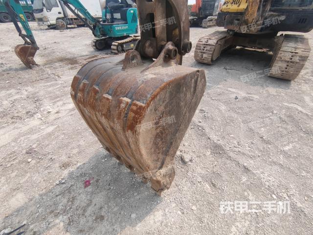 鏟斗45度(工作和回轉(zhuǎn)裝置) 鏟斗45度(工作和回轉(zhuǎn)裝置)