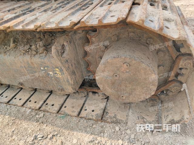 右驱动轮(行走机构) 右驱动轮(行走机构)