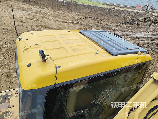 驾驶室顶部（整机外观）