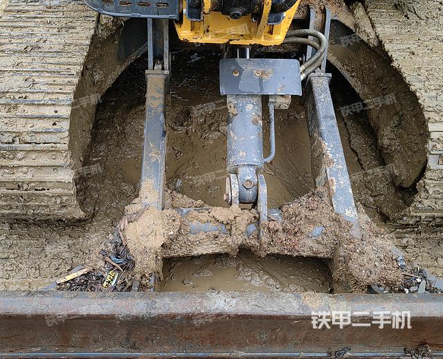 单侧履带整体（整机外观）