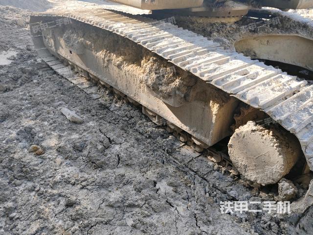 左侧履带整体 （行走机构）