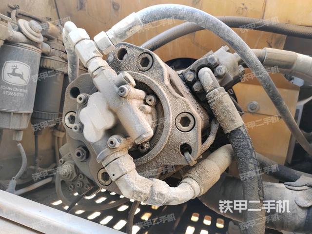 液压泵斜45 左（大件舱室）