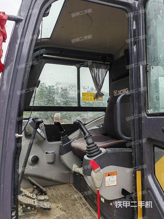 驾驶室整体（整机外观）