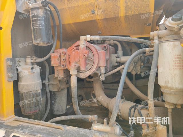 液壓泵斜45?左（大件艙室）